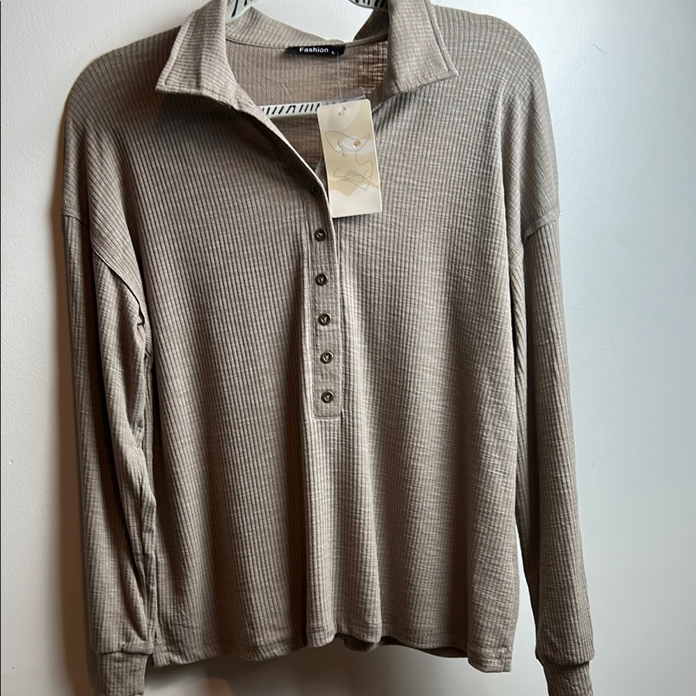 Small ladies Tan Button Down Shirt Relaxed Fit